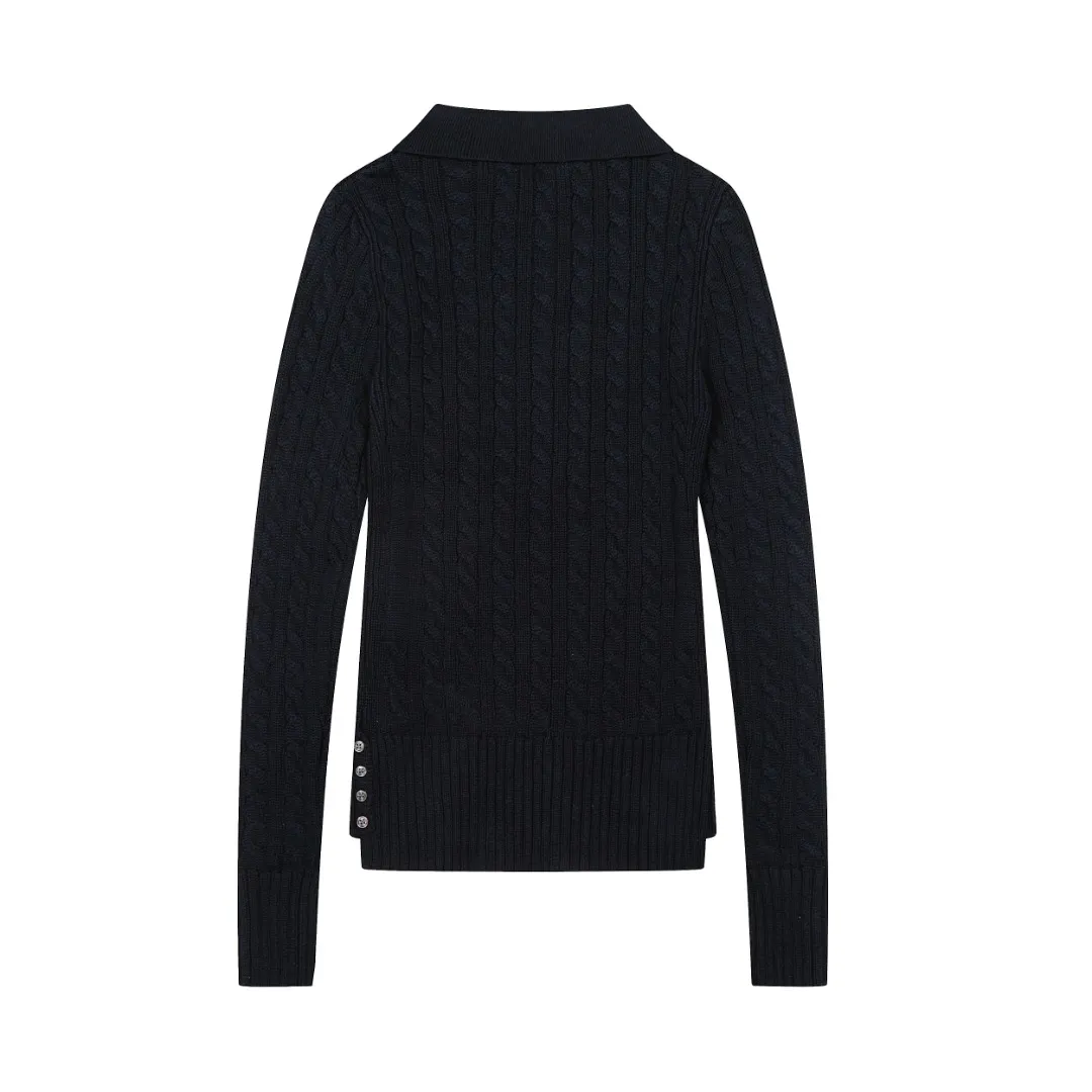 P250 top quality" Style number: DS050# (not off the shelves all year round) [Ralph Lauren lapel twist solid color basic pony embroidery logo goddess sweater] ✅Ralph Lauren Ralph Lauren goddess slim fit POLO lapel twist knit open chest autumn and winter sweater ✅Main supplier platform live broadcast Wholesale entity Wholesale entity Replenish when out of stock Not off the shelf ✅ZP quality 1:1 version Scan the code to enter the GF website Counter quality ✅Details and quality are the only one in Guangzhou. Imported quality cotton yarn, focusing on high-end, cost-effective, good quality needless to say. ✅Restore the original version. The maximum size can be worn up to 150 pounds. Loose, comfortable and stress-free. ✅The upper body is simple and easy to put on. A must-have for goddess ootd. Good-looking clothes are never picky. A must-have in the goddess's wardrobe. Size: S-XL. Color: black, milky white, gray, navy blue, burgundy.